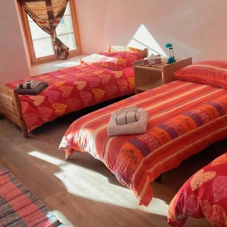 Guest house Chasa Crusch Sent